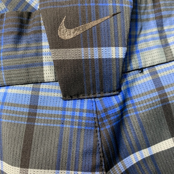 Nike Golf DRI FIT Mens  Elegant Blue Plaid Shorts Size 40 - Picture 4 of 14